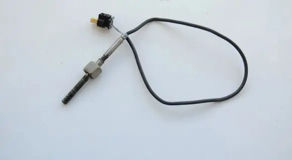 BMW 5 E60 E61 Oil temperature sensor A0071536728