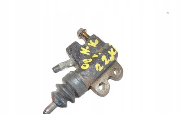 Nissan Almera N16 Clutch slave cylinder 