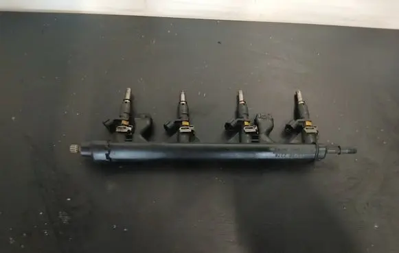 Peugeot 308 Fuel injectors set 7575645