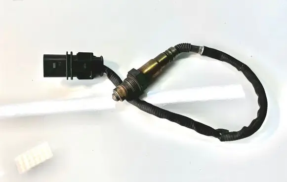 BMW 5 E60 E61 Lambda probe sensor 1928404682 1928404682A