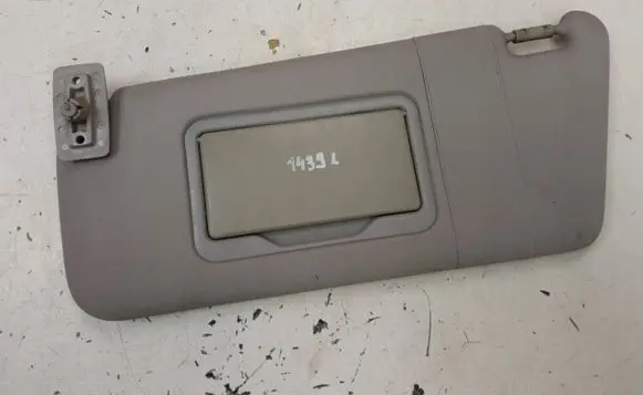 Sun visor