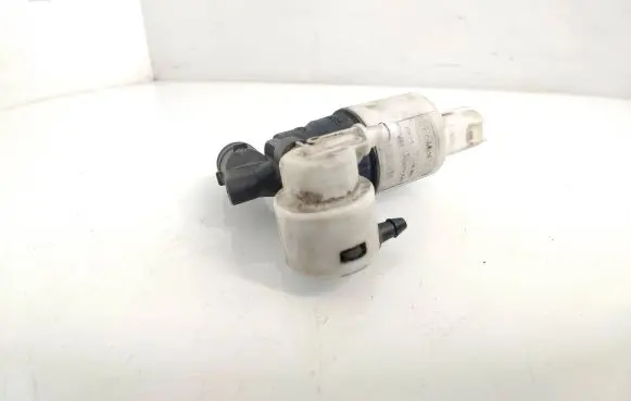 Volvo V60 Windscreen/windshield washer pump AV6117K624AA BK2117K624BA