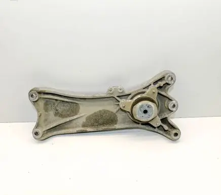 Maserati Ghibli Gearbox mounting bracket 670003632 06700357670
