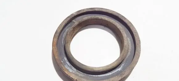 Nissan X-Trail T30 Front coil spring rubber mount 
