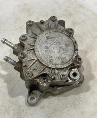Volkswagen Golf V Vacuum pump 03G145209C 080107