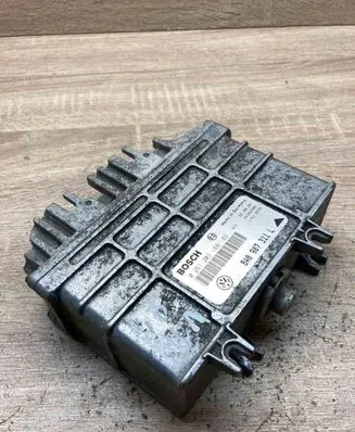 Volkswagen PASSAT B4 Engine control unit/module ECU 8A0907311L 0261203188 Main189