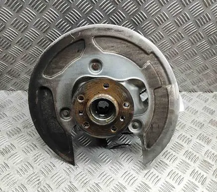 BMW M8 F91 F92 G14 G15 Rear wheel hub 9504000