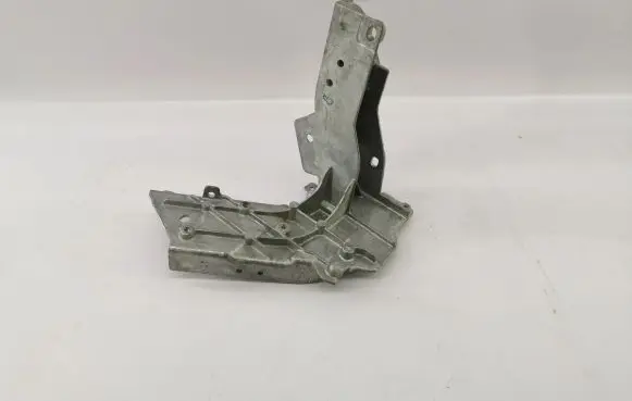 Mercedes-Benz GLC X253 C253 Headlight/headlamp mounting bracket A2536210600