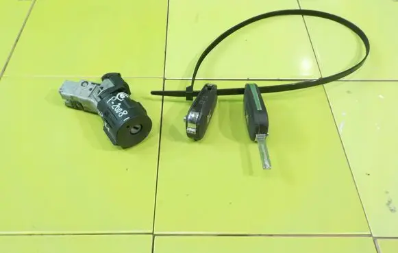 Peugeot 2008 I Ignition lock 9663123380