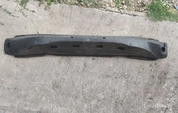 Volvo C30 Front bumper foam support bar 31265142 31265143