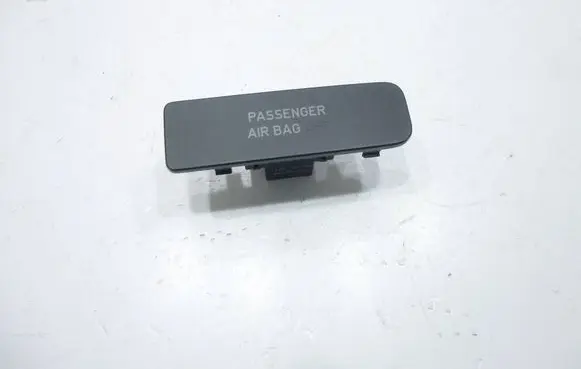 Passenger airbag on/off switch
