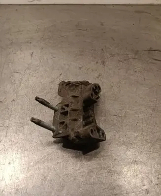 Volvo C30 Engine mounting bracket 3M516030 326c23