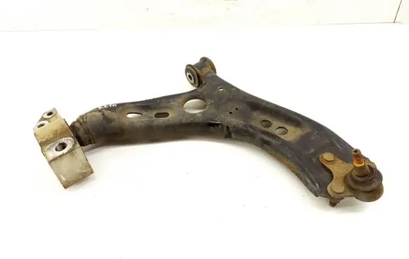 Volkswagen Tiguan Front lower control arm/wishbone 3C0199231A