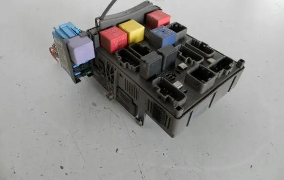 Renault Laguna II Fuse box set 8200190268
