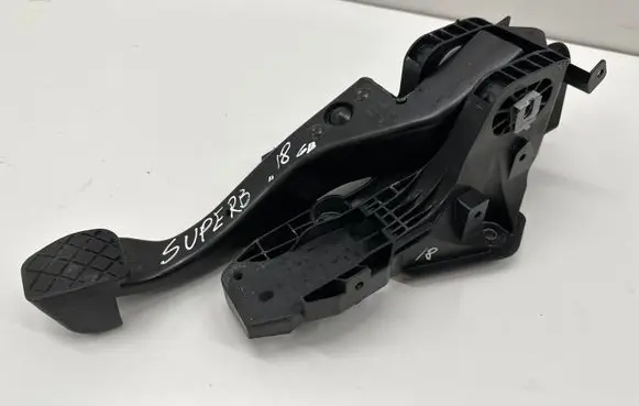 Skoda Superb B8 (3V) Brake pedal 5Q2721058BT