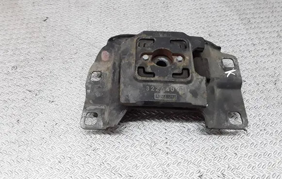 Volvo S40 Engine mount bracket 322A40 349249L