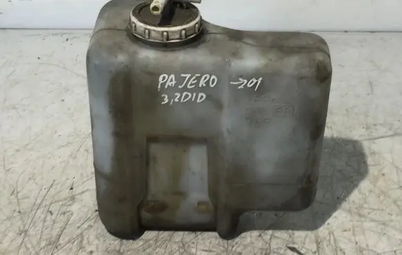 Mitsubishi Pajero Coolant expansion tank/reservoir