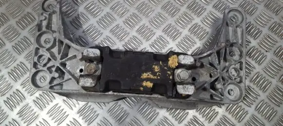BMW 5 E60 E61 Engine mounting bracket 22313734617 15934612