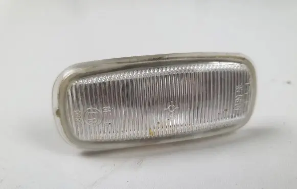 Mazda CX-7 Front fender indicator light