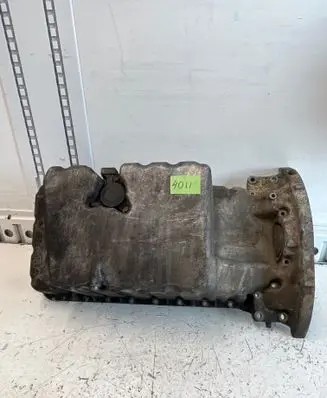 Mercedes-Benz Vito Viano W638 Oil sump 6110140202