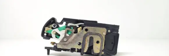 Opel Frontera B Rear door lock 16639861