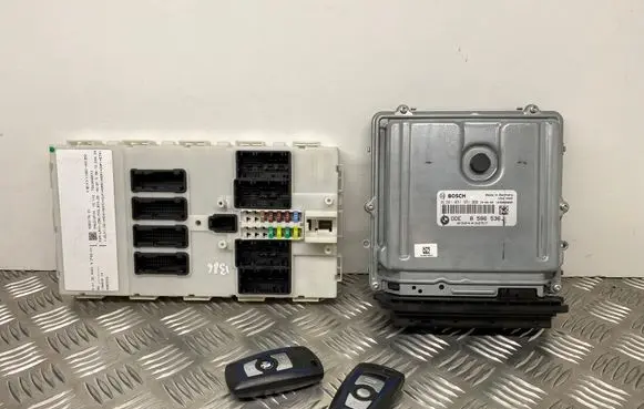 BMW 4 F32 F33 Engine ECU kit and lock set 8586536 9383178 0281031951