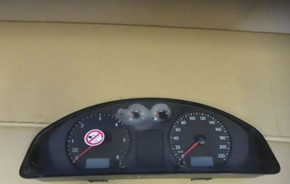 Volkswagen Transporter - Caravelle T5 Speedometer (instrument cluster)