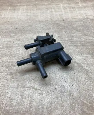 Toyota Avensis T250 Turbo solenoid valve 9008091231 HU1362002740