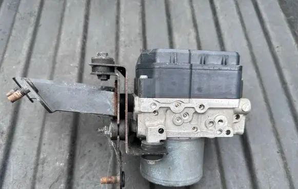 Infiniti M30 ABS Pump 476601MR2A 1338509530