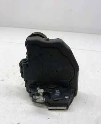 Toyota Avensis T270 Rear door lock