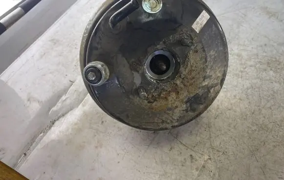 Mitsubishi Pajero Sport I Brake booster 85203422