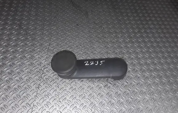 Opel Astra H Rear door window winding handle 