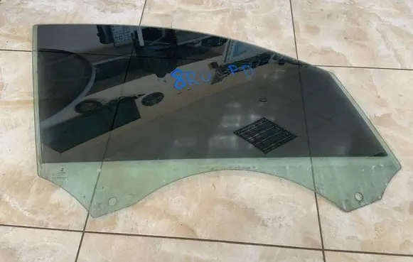 Audi Q5 SQ5 8R Front door window glass four-door DOT24M62AS2 43R00050 E000292