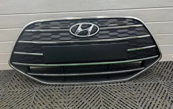 Hyundai ix20 Front bumper upper radiator grill 863511K510