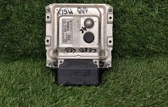 KIA Ceed Engine control unit/module 391102BRBD