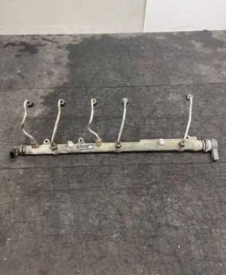 BMW 5 E60 E61 Fuel main line pipe 7795514 084696 0445216015