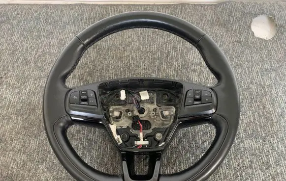 Ford Mustang VI Steering wheel
