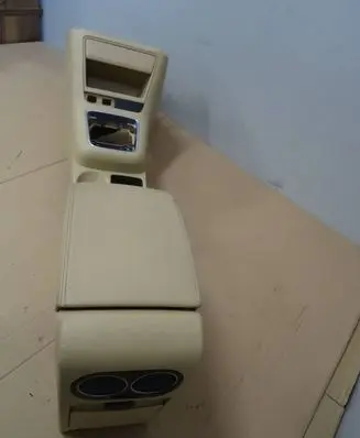 Volkswagen Golf Plus Center console