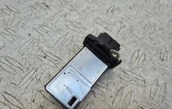 Nissan Juke I F15 Mass air flow meter 226807S00B AFH70M38
