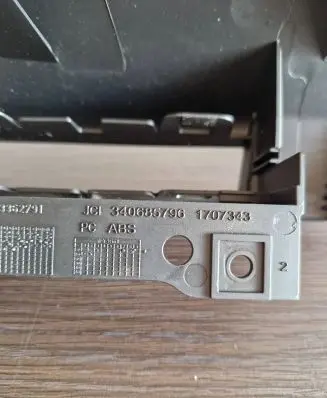 Opel Astra J Hazard light switch 340685796