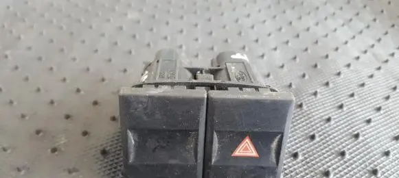 Ford Mondeo MK II Hazard light switch 1S7T13A350CA 1S7T-13A350-CA
