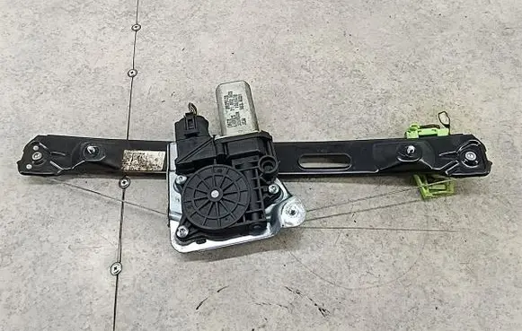 BMW 1 E81 E87 Rear door window regulator with motor 7067797