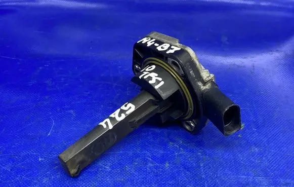Audi A4 S4 B7 8E 8H Oil level sensor 6PR00807905 06E907660