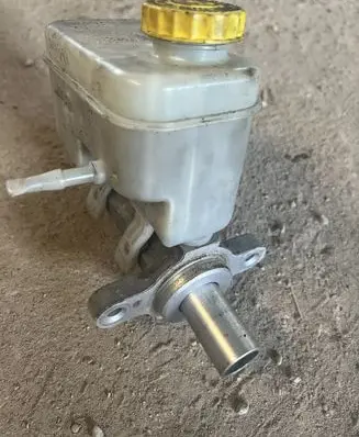 Dodge Nitro Master brake cylinder 2C2400