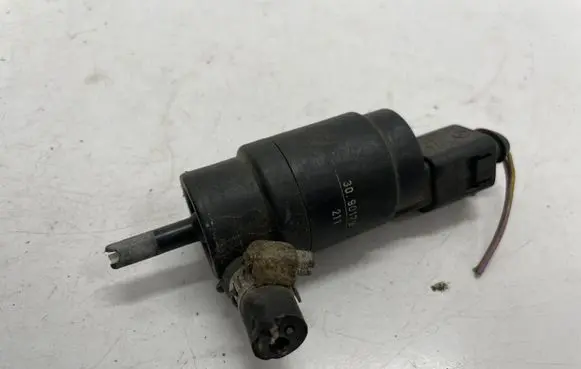 Mercedes-Benz C W204 Windscreen/windshield washer pump