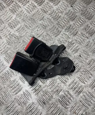 Audi A6 S6 C6 4F Middle seatbelt buckle (rear) 4F0857739D 141207 3305178301C