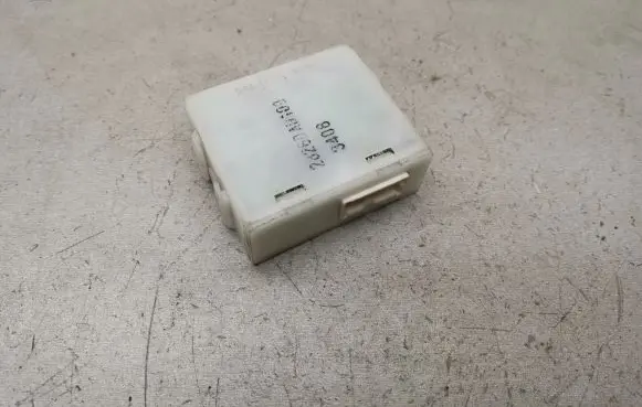 Nissan Primera Other control units/modules 28260AU100
