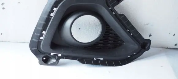Hyundai i10 Front fog light trim/grill 