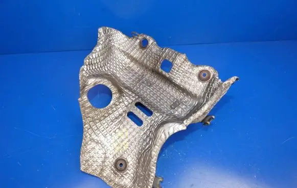 Hyundai i30 Heat shield in engine bay 
