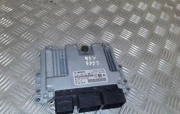 Citroen C4 II Engine control unit/module 9678495980